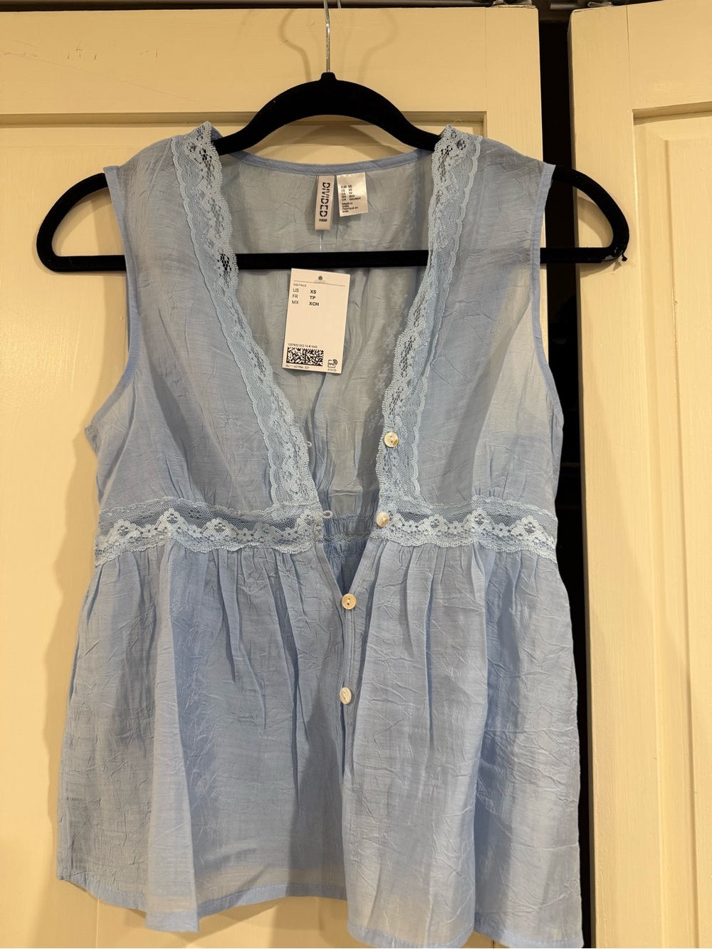 H&M Pale Blue Lace-Trim Button-Front Camisole Top